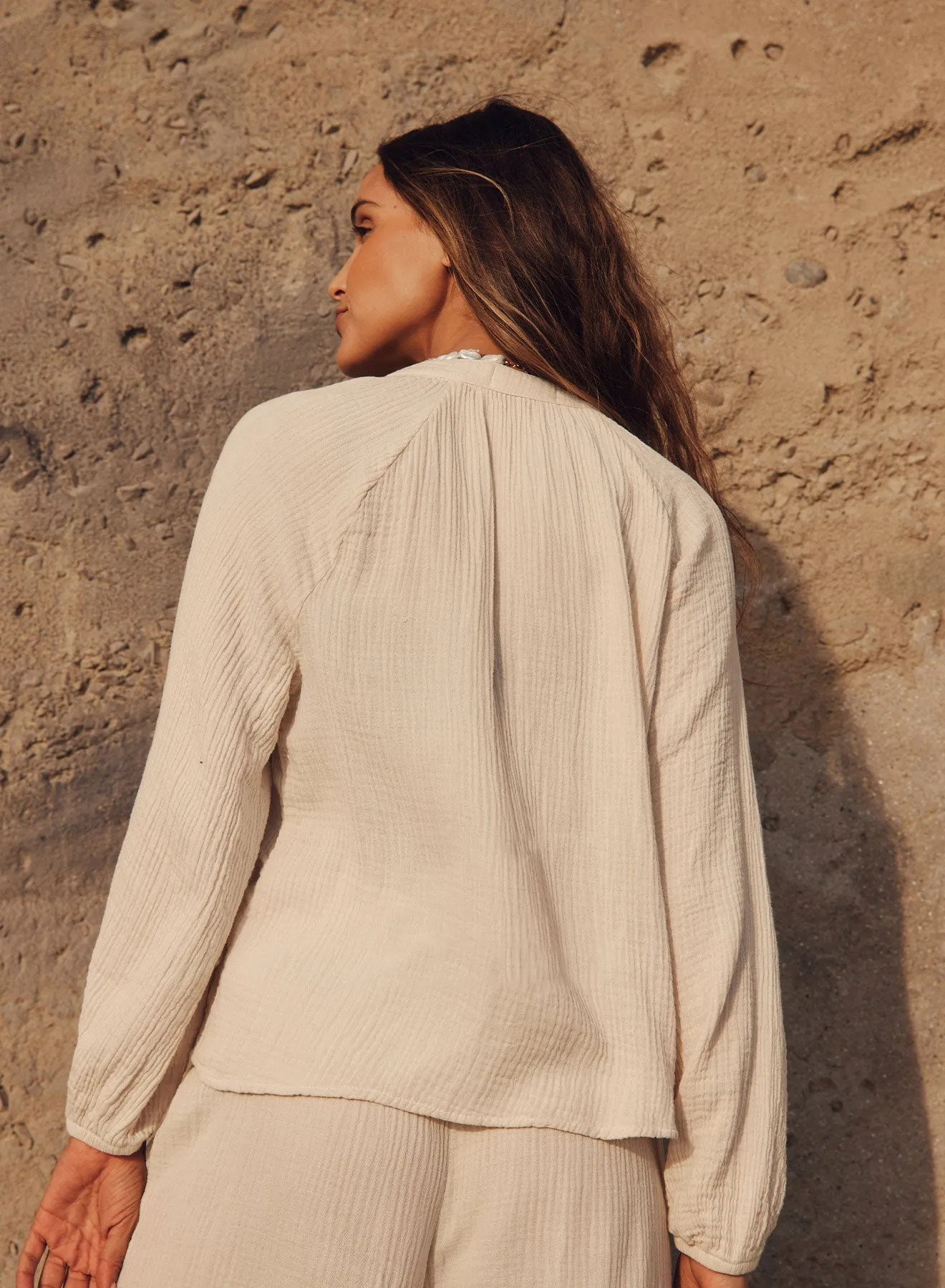 Long Sleeve Shirred Raglan Shirt - Ivory Grey